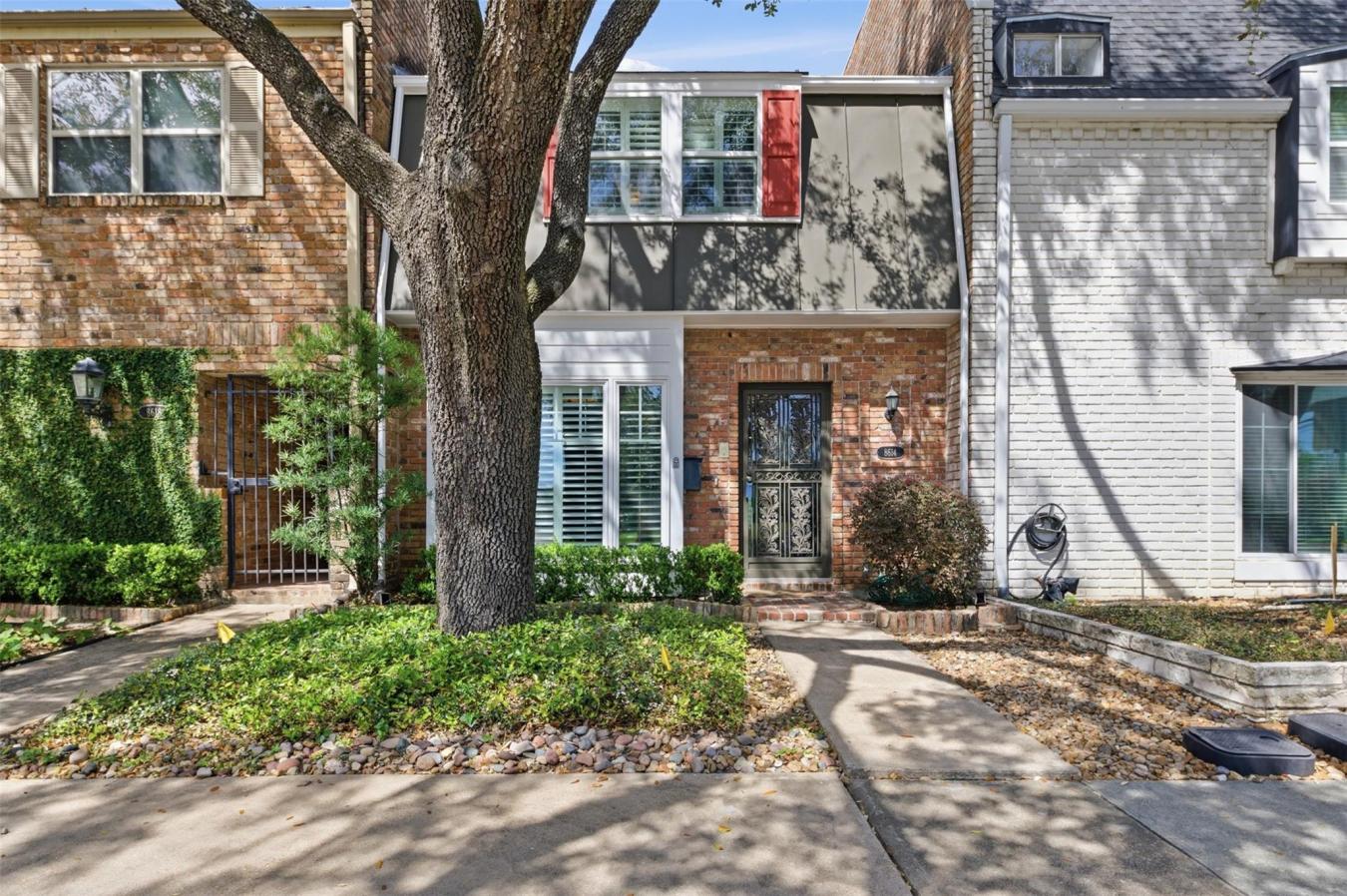 8614 Oakford Drive, Houston, Harris, 77024, United States, 2 Bedrooms Bedrooms, ,2 BathroomsBathrooms,Residential,For Sale,8614 Oakford Drive,225153
