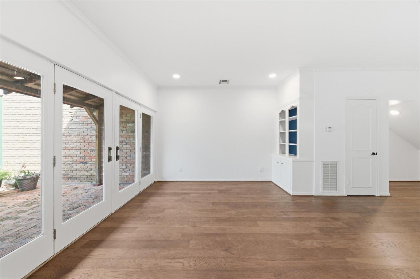 8614 Oakford Drive, Houston, Harris, 77024, United States, 2 Bedrooms Bedrooms, ,2 BathroomsBathrooms,Residential,For Sale,8614 Oakford Drive,225153