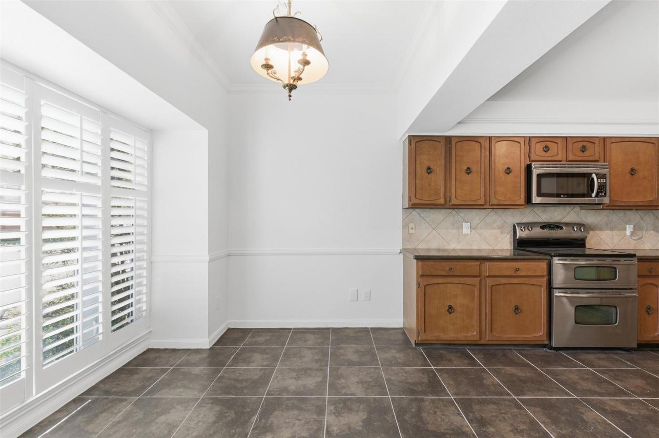 8614 Oakford Drive, Houston, Harris, 77024, United States, 2 Bedrooms Bedrooms, ,2 BathroomsBathrooms,Residential,For Sale,8614 Oakford Drive,225153