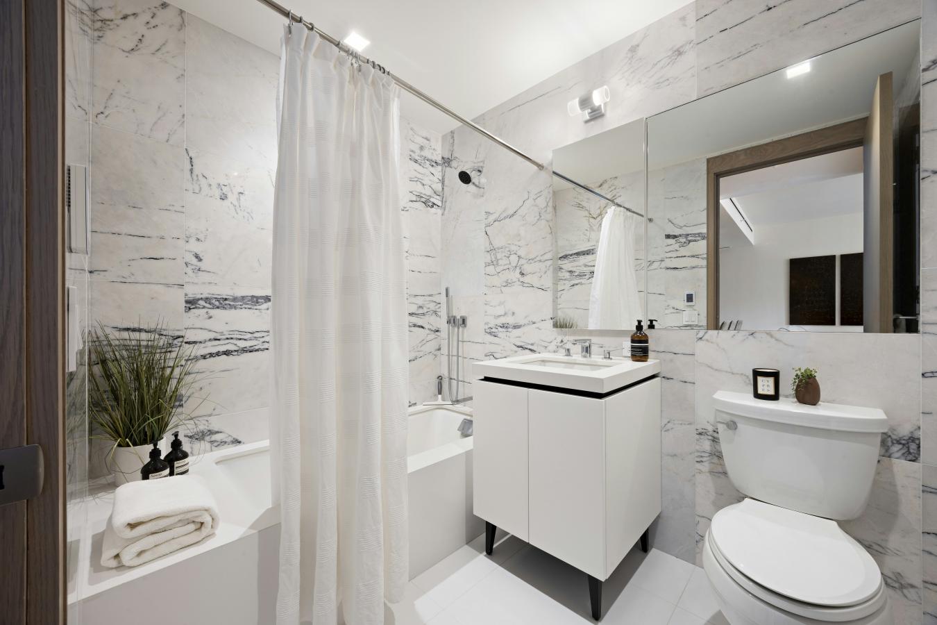 Gramercy Park, New York, 10010, United States, 1 Bedroom Bedrooms, ,1 BathroomBathrooms,Residential,For Sale,2034534