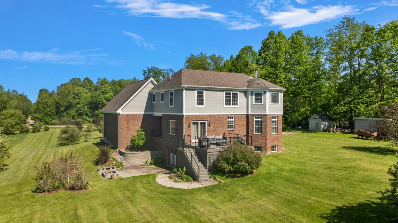 5035 Hidden Ridge Drive, Metamora, Oakland, 48455, United States, 4 Bedrooms Bedrooms, ,3 BathroomsBathrooms,Residential,For Sale,5035 Hidden Ridge Drive,20261023300