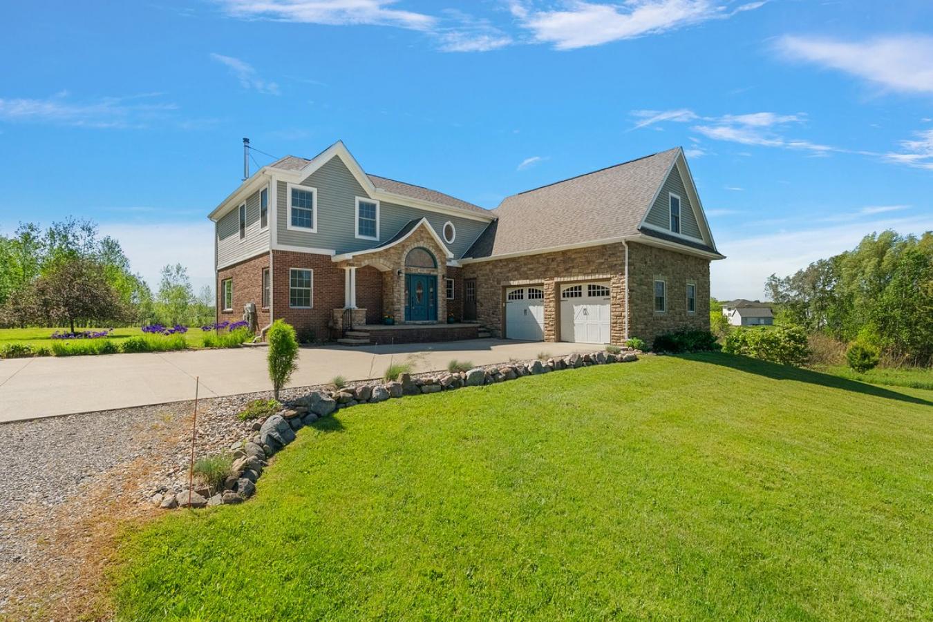 5035 Hidden Ridge Drive, Metamora, Oakland, 48455, United States, 4 Bedrooms Bedrooms, ,3 BathroomsBathrooms,Residential,For Sale,5035 Hidden Ridge Drive,20261023300