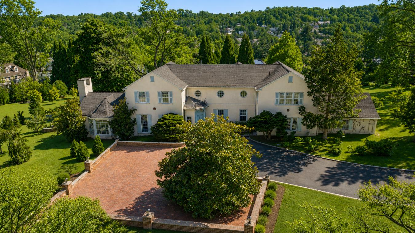 WAYNE, MONTGOMERY-PA, 19087, United States, 4 Bedrooms Bedrooms, ,3 BathroomsBathrooms,Residential,For Sale,2035923