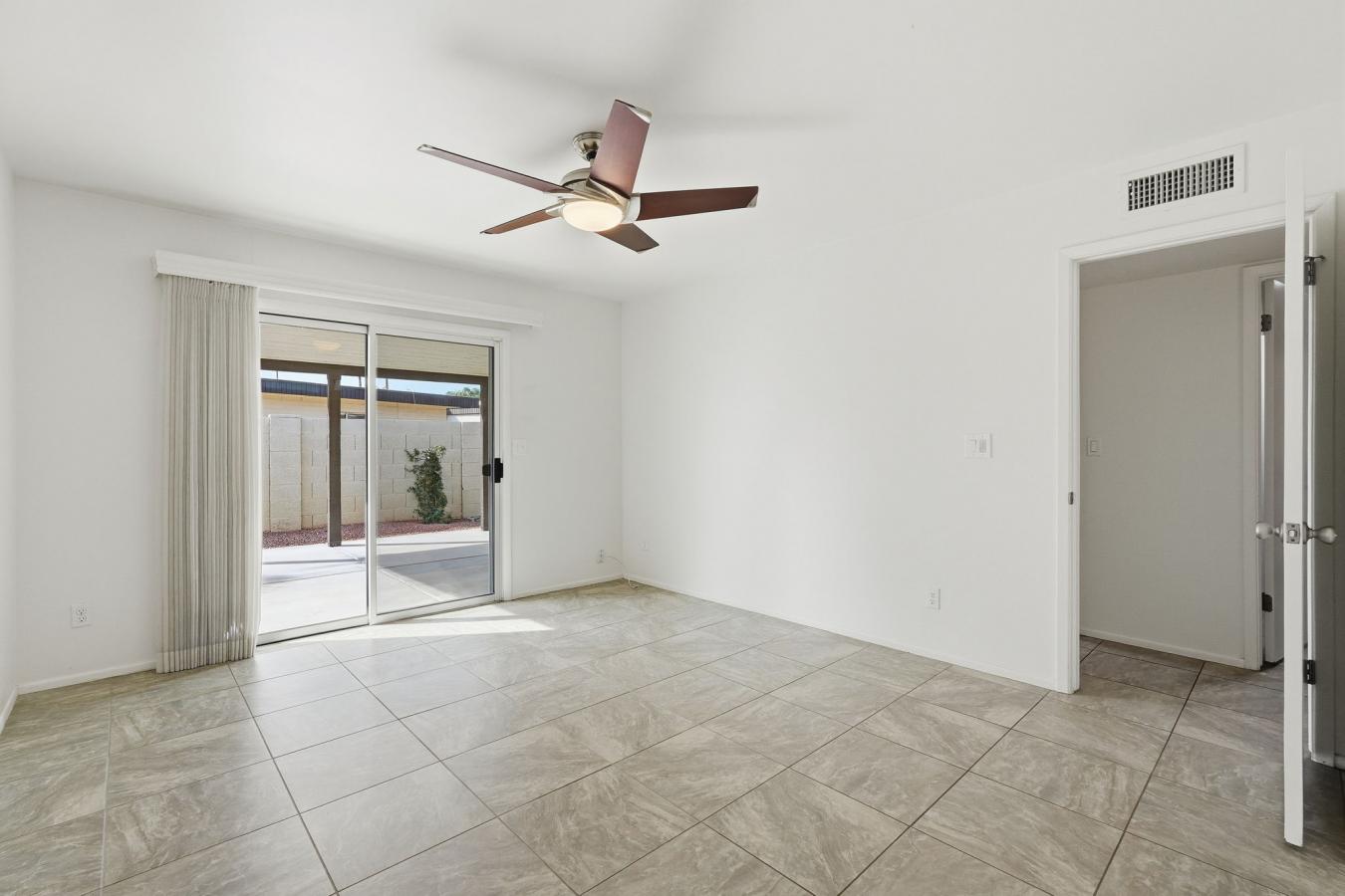 *SELLER OFFERING A $2000 CREDIT TO BUYER AT CLOSING* Rare end-unit, si – image 17