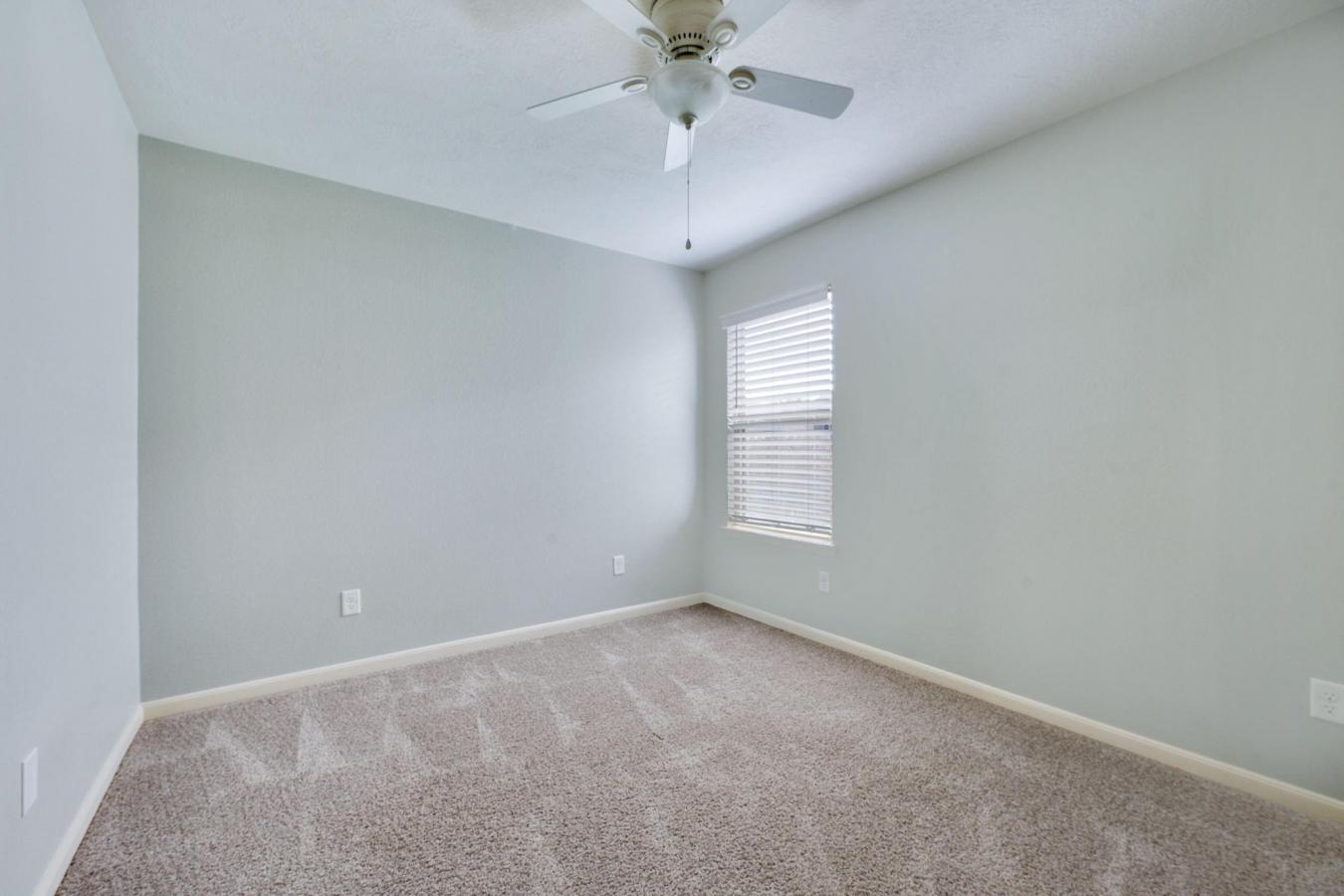 Super cute, move-in-ready 3-bedroom, 2-bath home in South College Stat – image 12