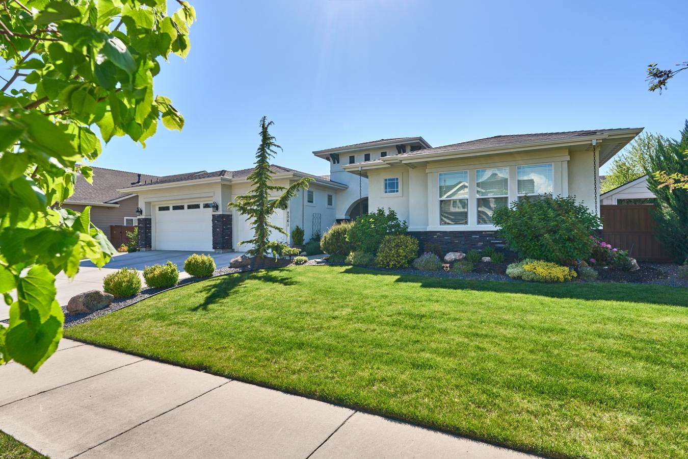 Eagle, Idaho, 83616, United States, 5 Bedrooms Bedrooms, ,4 BathroomsBathrooms,Residential,For Sale,2038026