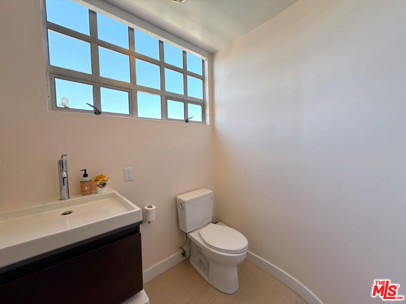 Sunset Park Architectural Townhome for Lease ... 2 Bed , 2.5 Bath... L – image 10