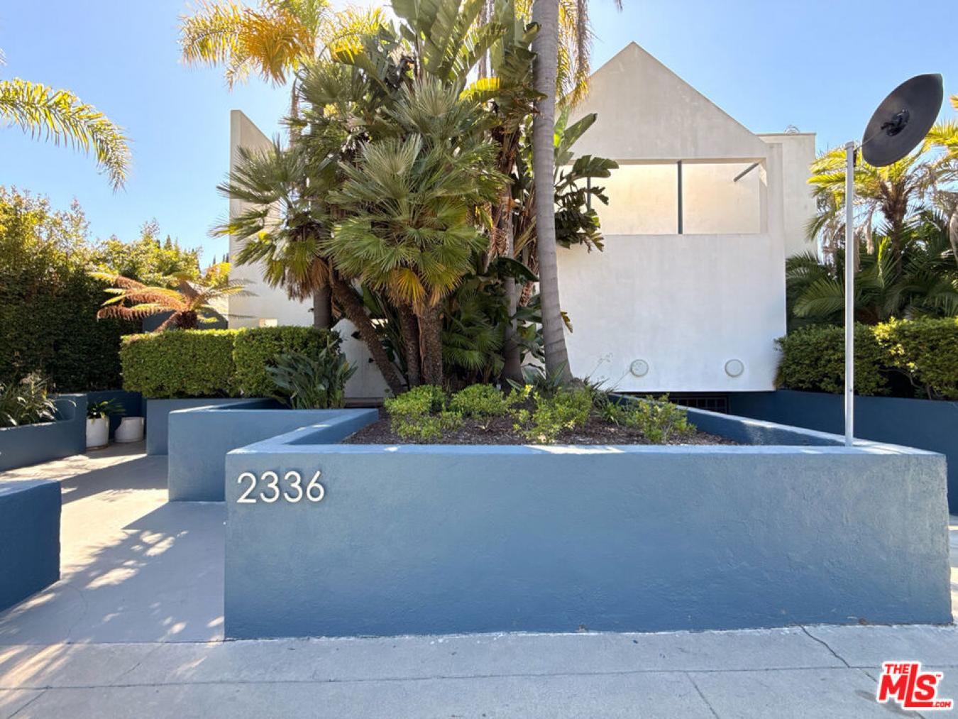 Sunset Park Architectural Townhome for Lease ... 2 Bed , 2.5 Bath... L – image 2
