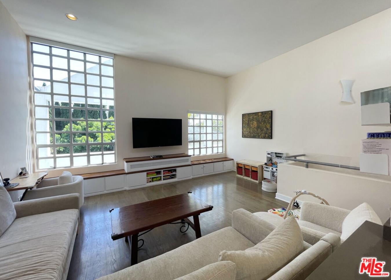 Sunset Park Architectural Townhome for Lease ... 2 Bed , 2.5 Bath... L – image 5