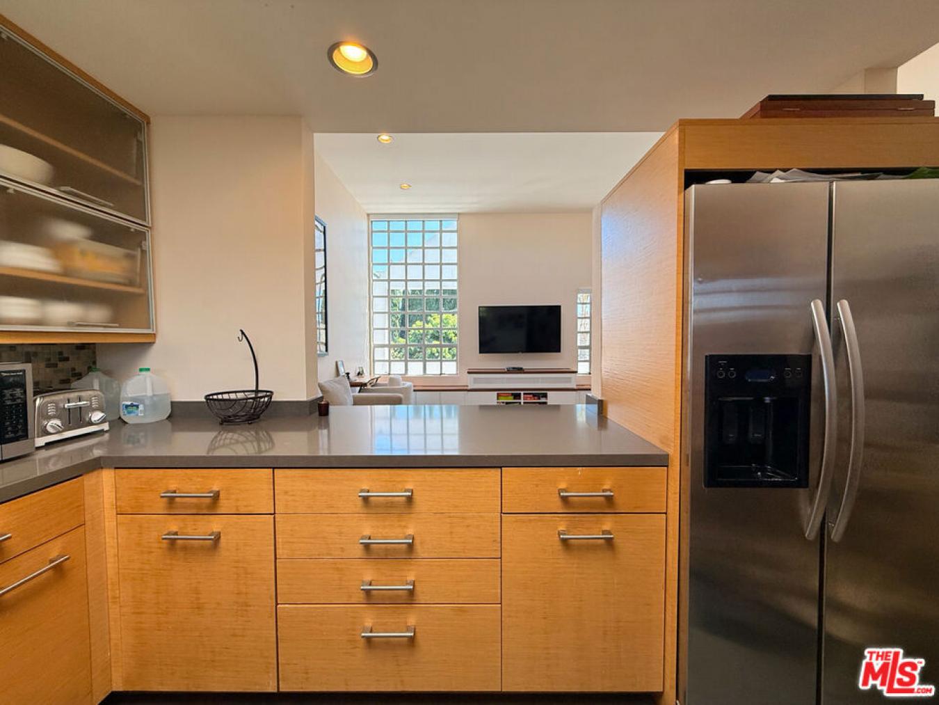 Sunset Park Architectural Townhome for Lease ... 2 Bed , 2.5 Bath... L – image 8
