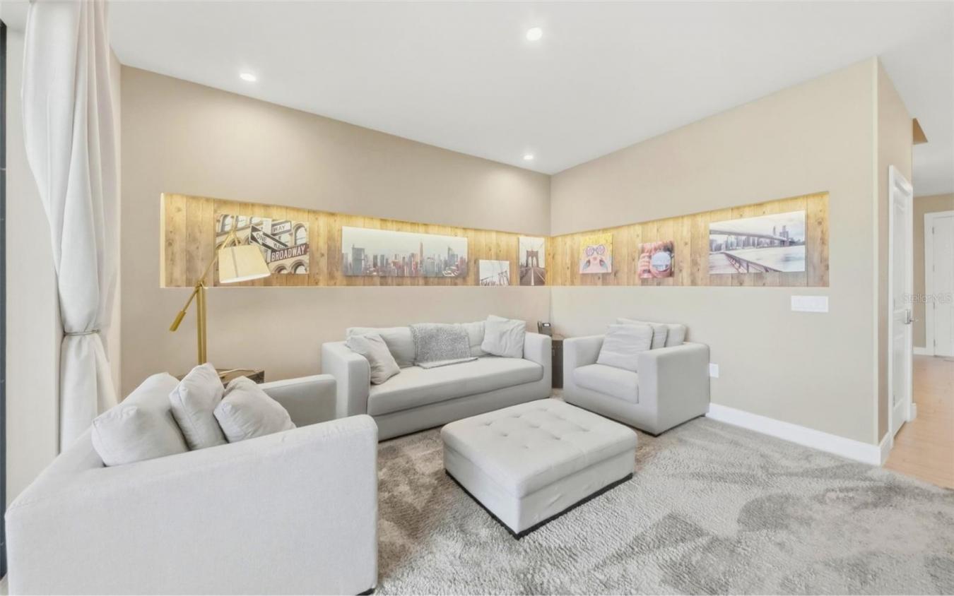 Welcome to an exceptional opportunity in the highly sought-after Magic – image 3