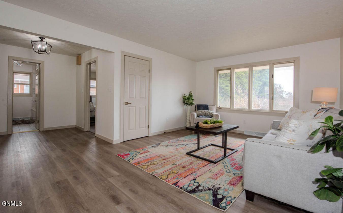 Fresh, Refined, and Ready to Welcome You Home! Thoughtfully updated an – image 12