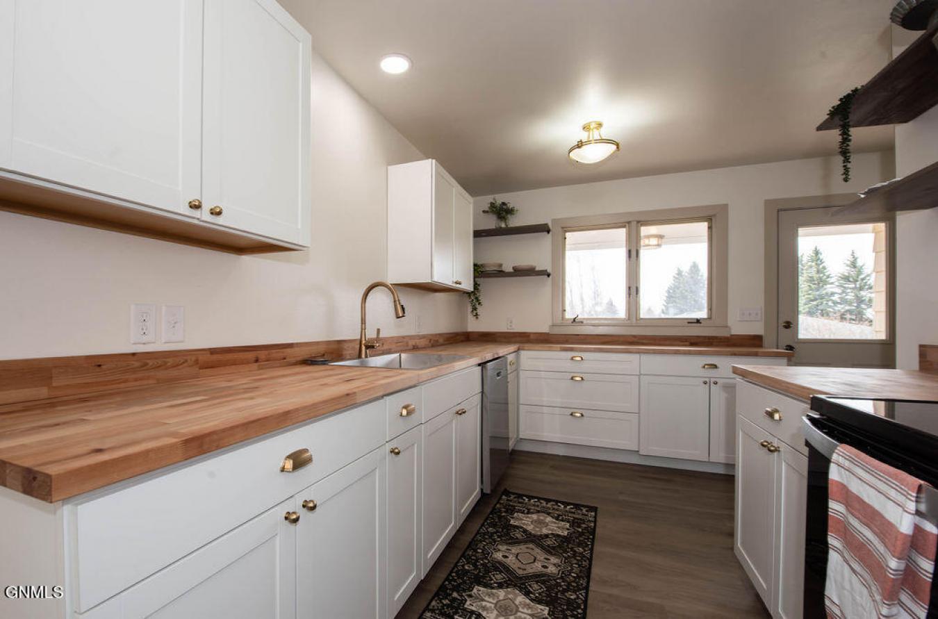 Fresh, Refined, and Ready to Welcome You Home! Thoughtfully updated an – image 16
