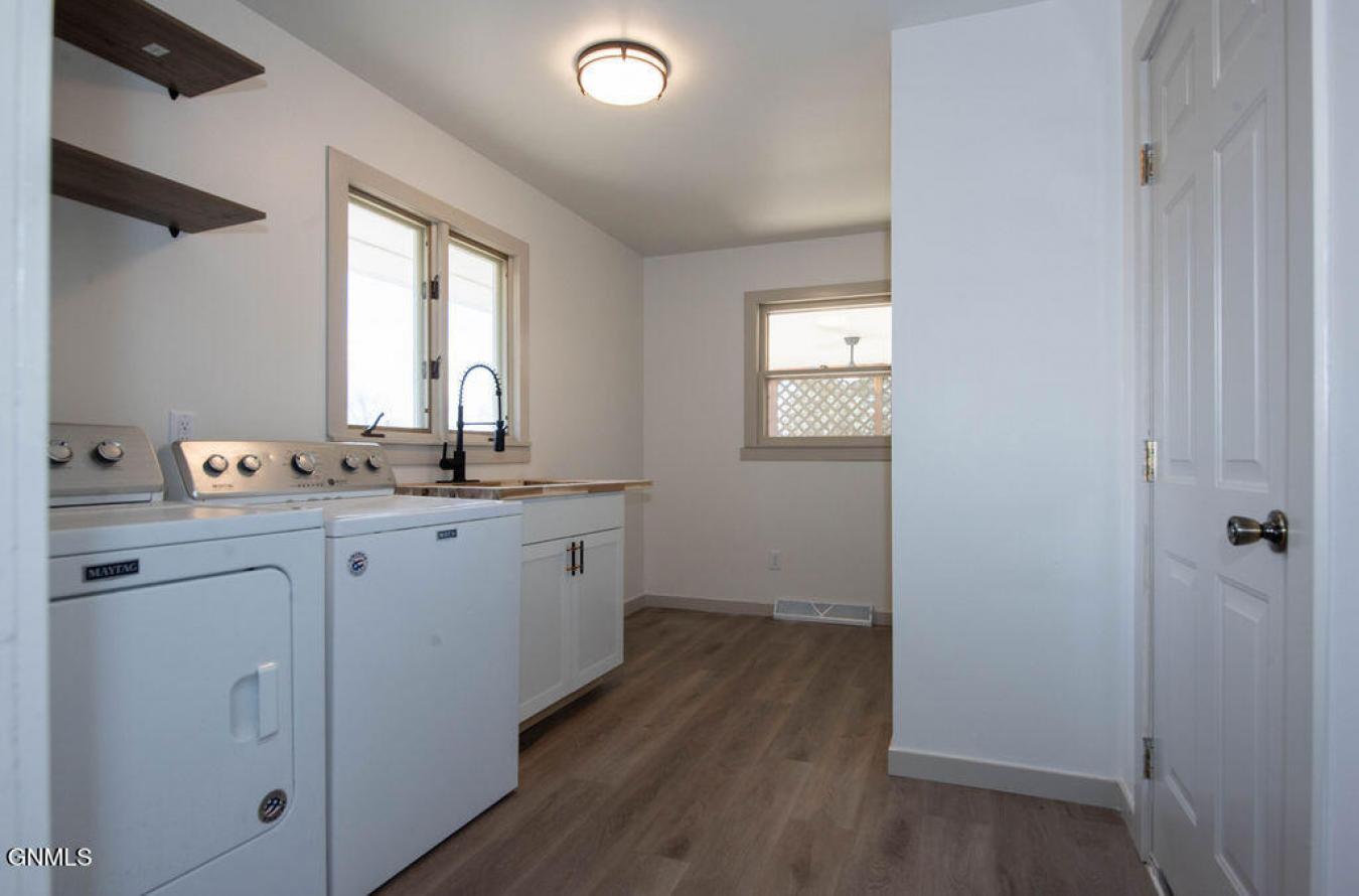 Fresh, Refined, and Ready to Welcome You Home! Thoughtfully updated an – image 20