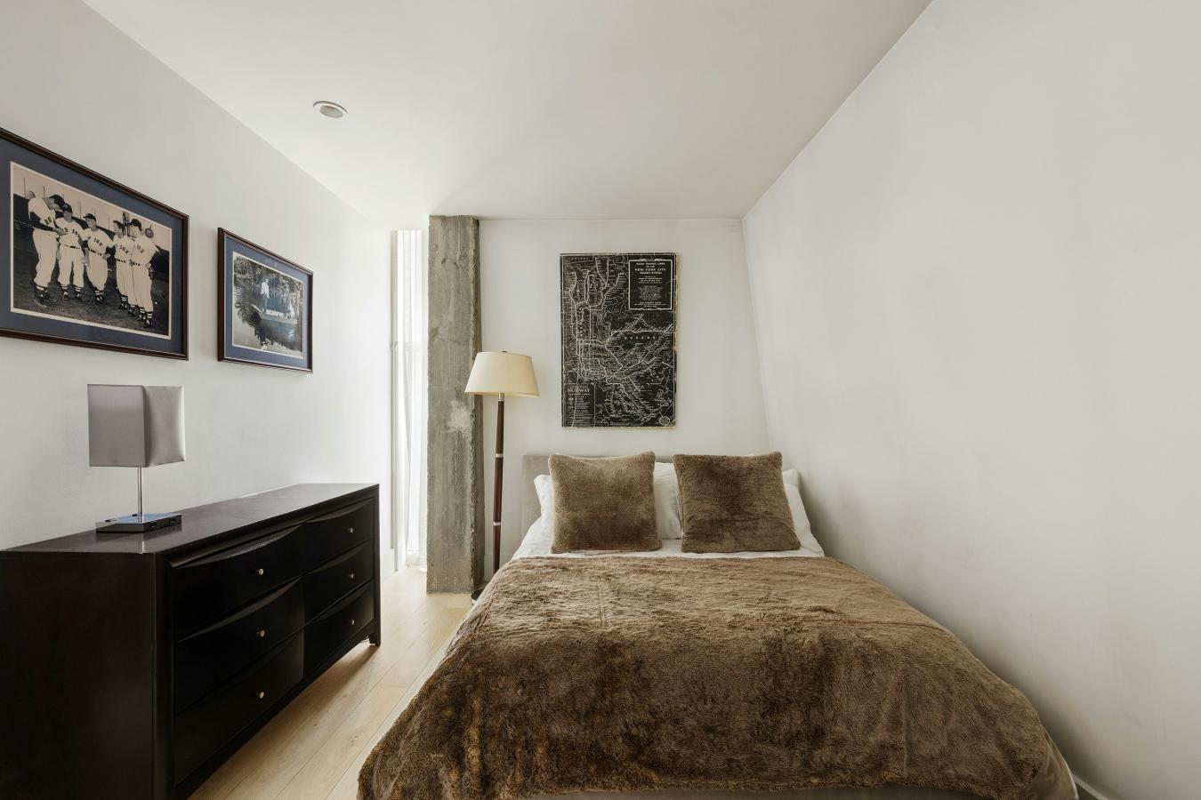 Lower East Side, New York, 10002, United States, 2 Bedrooms Bedrooms, ,2 BathroomsBathrooms,Residential,For Sale,2038526