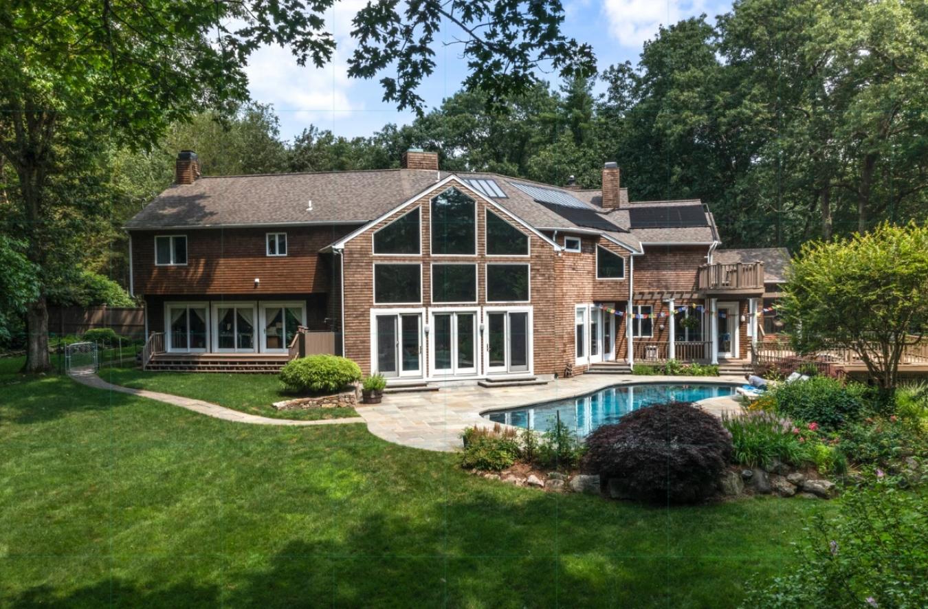 Weston, Fairfield, 06883, United States, 5 Bedrooms Bedrooms, ,2 BathroomsBathrooms,Residential,For Sale,2038507