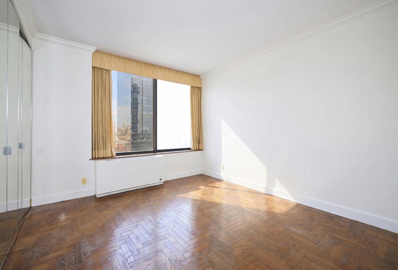 New York, New York, 10022, United States, 3 Bedrooms Bedrooms, ,3 BathroomsBathrooms,Residential,For Sale,2041068