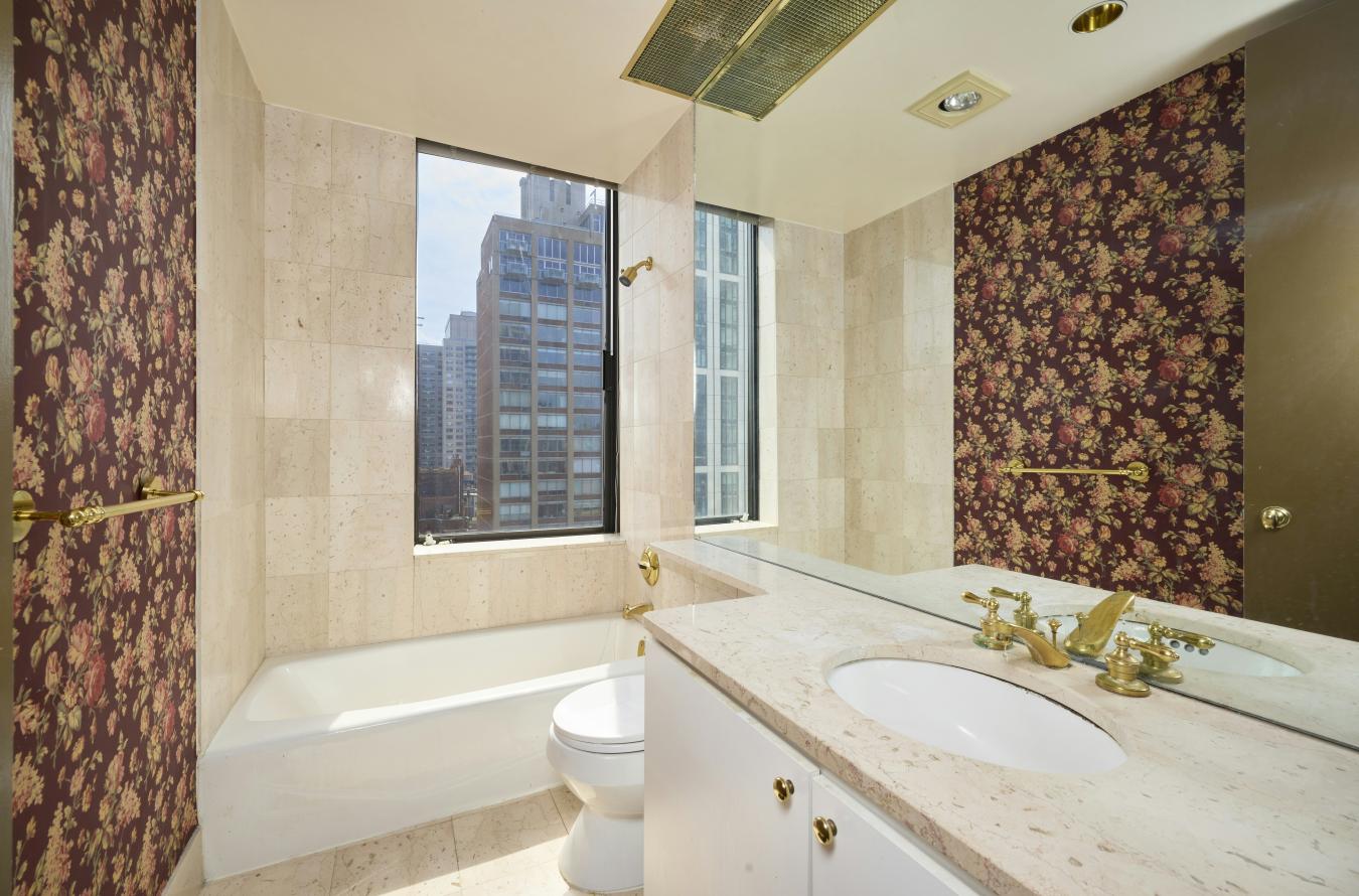 New York, New York, 10022, United States, 3 Bedrooms Bedrooms, ,3 BathroomsBathrooms,Residential,For Sale,2041068