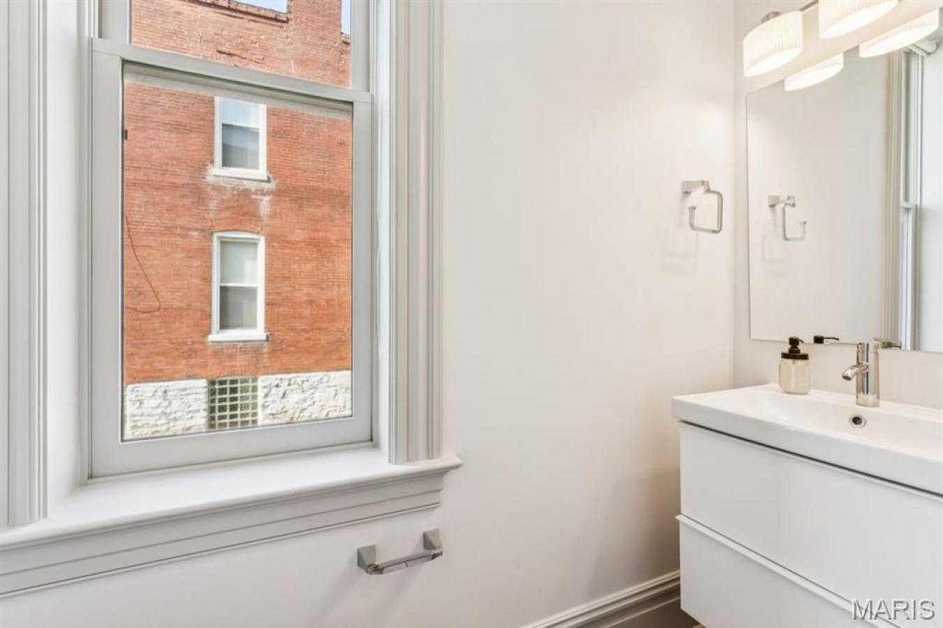 PERFECTLY POSITIONED for the BJC/WashU medical community and Cortex pr – image 12