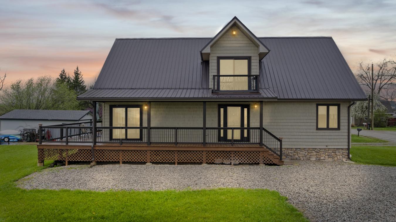 Welcome refined waterfront living meets effortless serenity. This neve – image 4