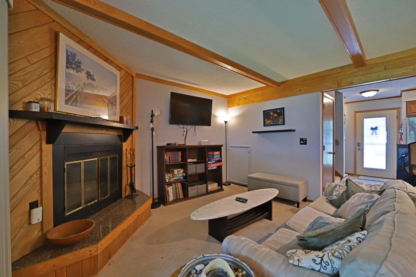 Two-bedroom, three-bathroom townhome at Izatys Resort on Mille Lacs La – image 10