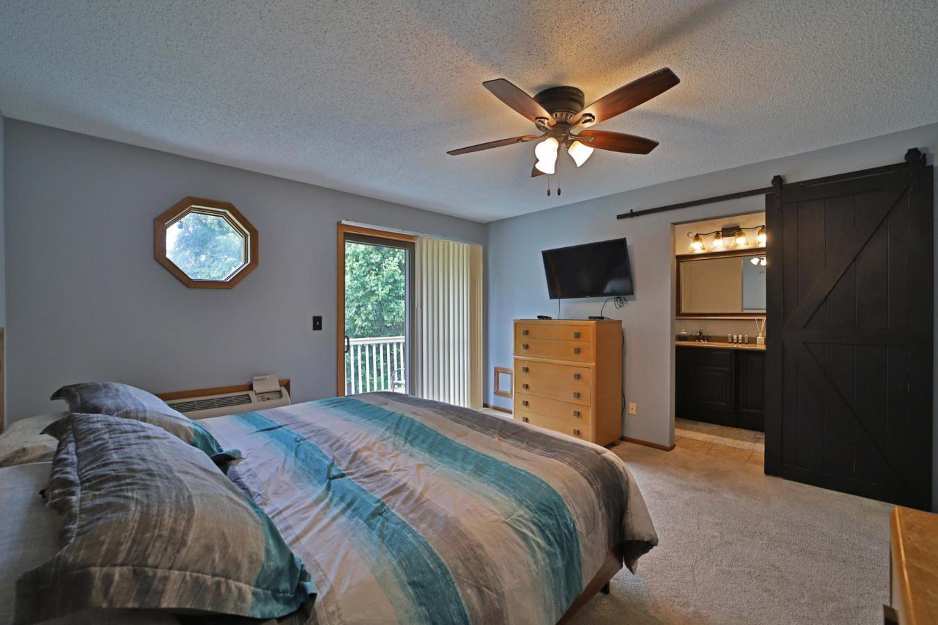 Two-bedroom, three-bathroom townhome at Izatys Resort on Mille Lacs La – image 15