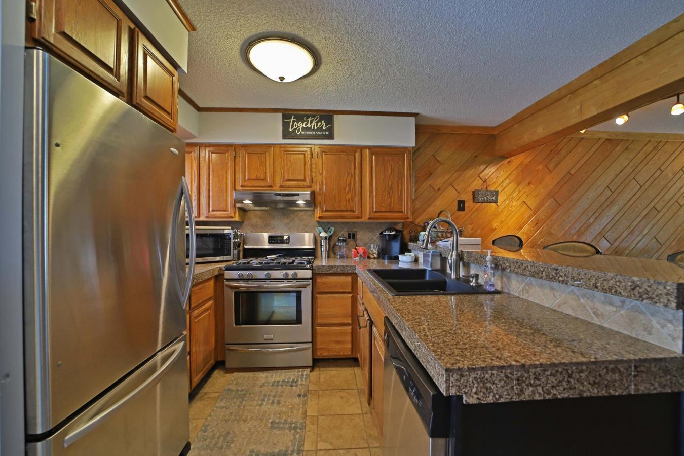Two-bedroom, three-bathroom townhome at Izatys Resort on Mille Lacs La – image 4
