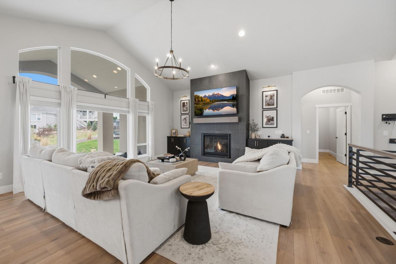 Colorado Springs, El Paso, 80921, United States, 5 Bedrooms Bedrooms, ,4 BathroomsBathrooms,Residential,For Sale,2040972