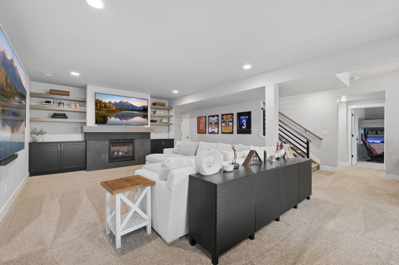 Colorado Springs, El Paso, 80921, United States, 5 Bedrooms Bedrooms, ,4 BathroomsBathrooms,Residential,For Sale,2040972