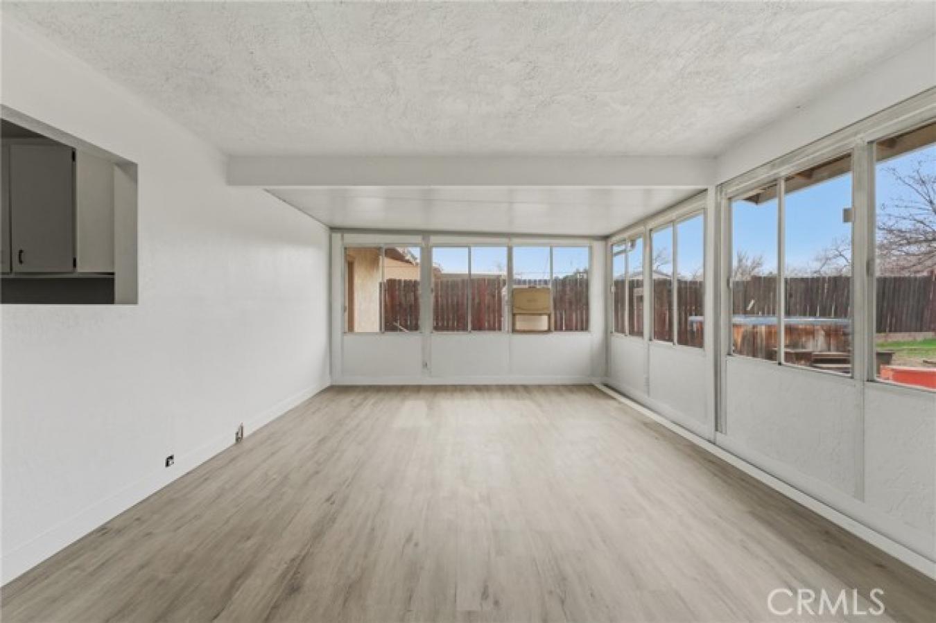 Move-in-ready single-story home on nearly acre with 3 bedrooms, 3 bat – image 16