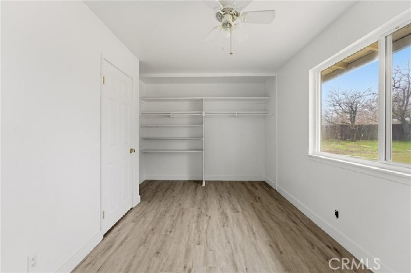 Move-in-ready single-story home on nearly acre with 3 bedrooms, 3 bat – image 18