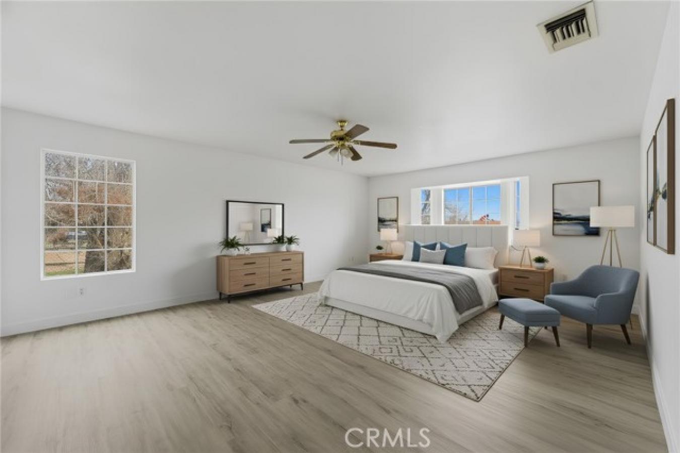 Move-in-ready single-story home on nearly acre with 3 bedrooms, 3 bat – image 9
