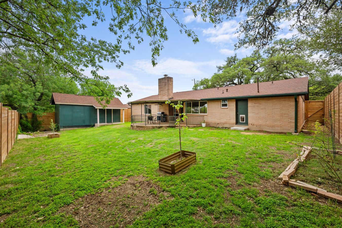 A rare opportunity for space, flexibility, and privacy in Northeast Au – image 13