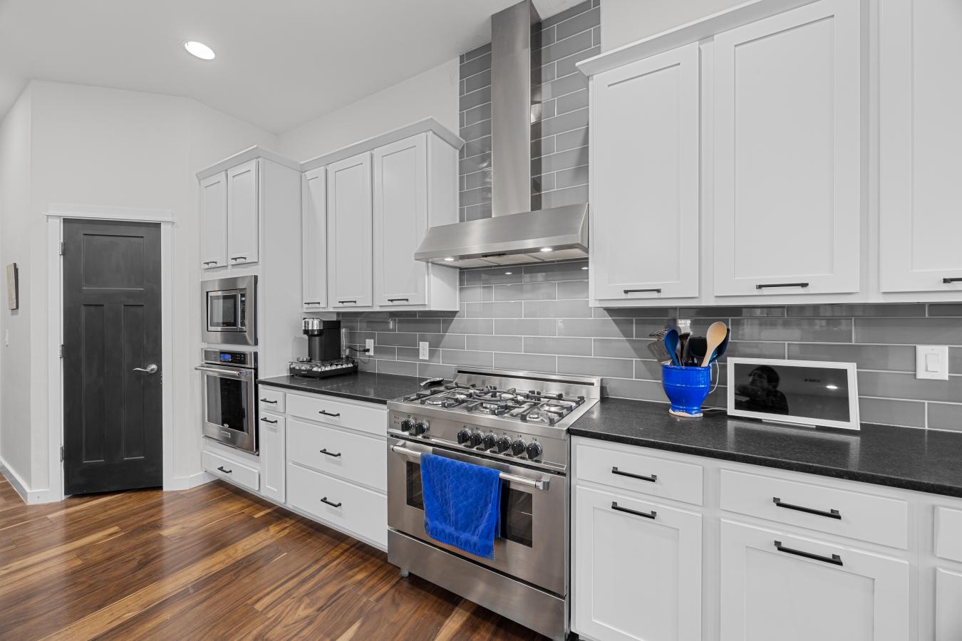 Austin, Travis, 78751, United States, 4 Bedrooms Bedrooms, ,2 BathroomsBathrooms,Residential,For Sale,2040896