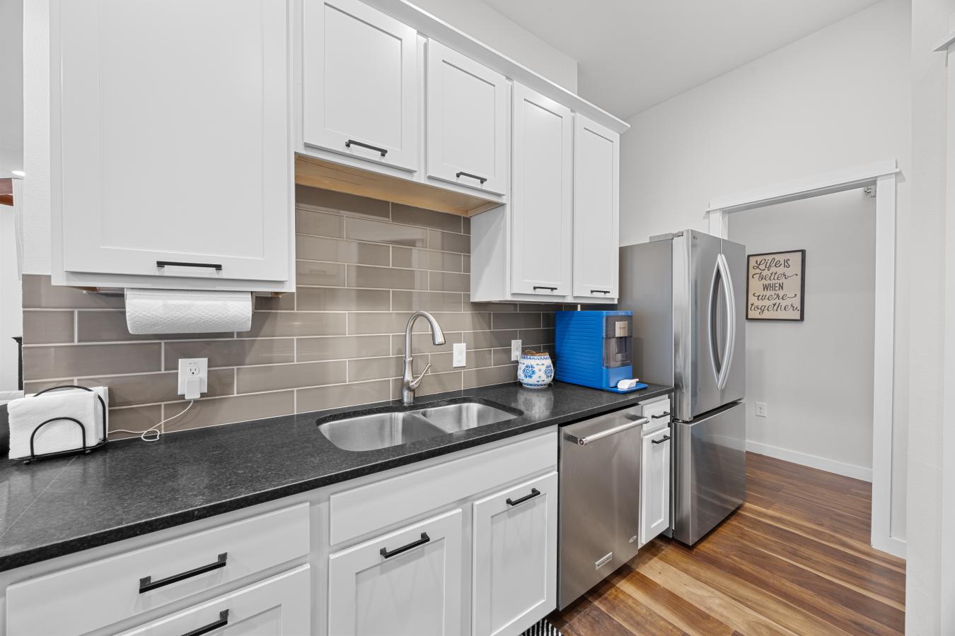 Austin, Travis, 78751, United States, 4 Bedrooms Bedrooms, ,2 BathroomsBathrooms,Residential,For Sale,2040896