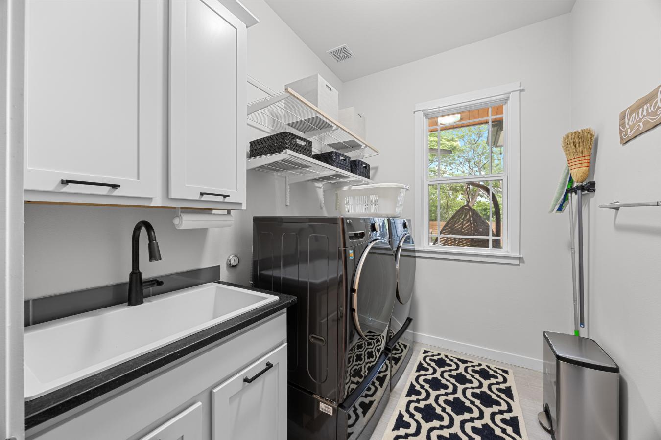 Austin, Travis, 78751, United States, 4 Bedrooms Bedrooms, ,2 BathroomsBathrooms,Residential,For Sale,2040896