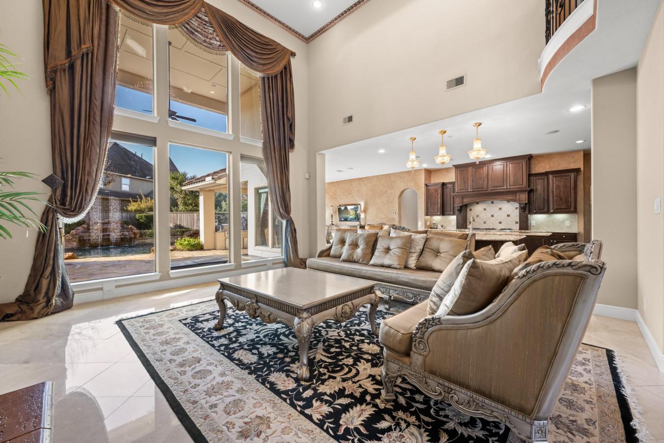 Luxury Mediterranean Estate located in the Village of Creekside Park & – image 12