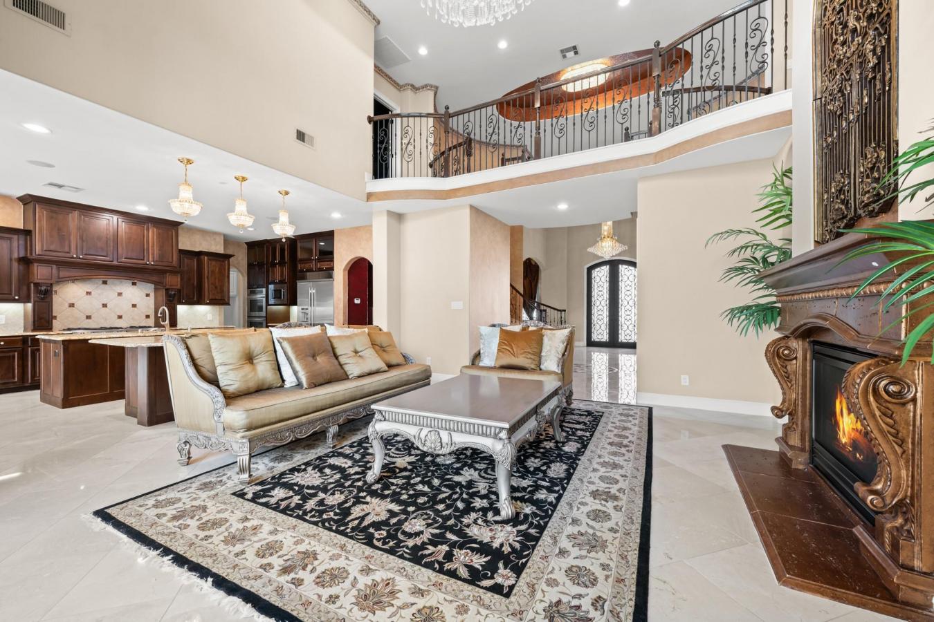 Luxury Mediterranean Estate located in the Village of Creekside Park & – image 13