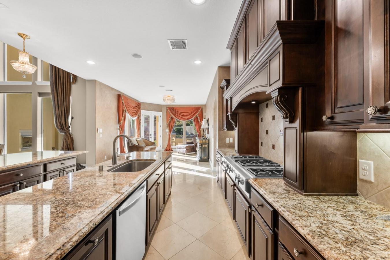 Luxury Mediterranean Estate located in the Village of Creekside Park & – image 18