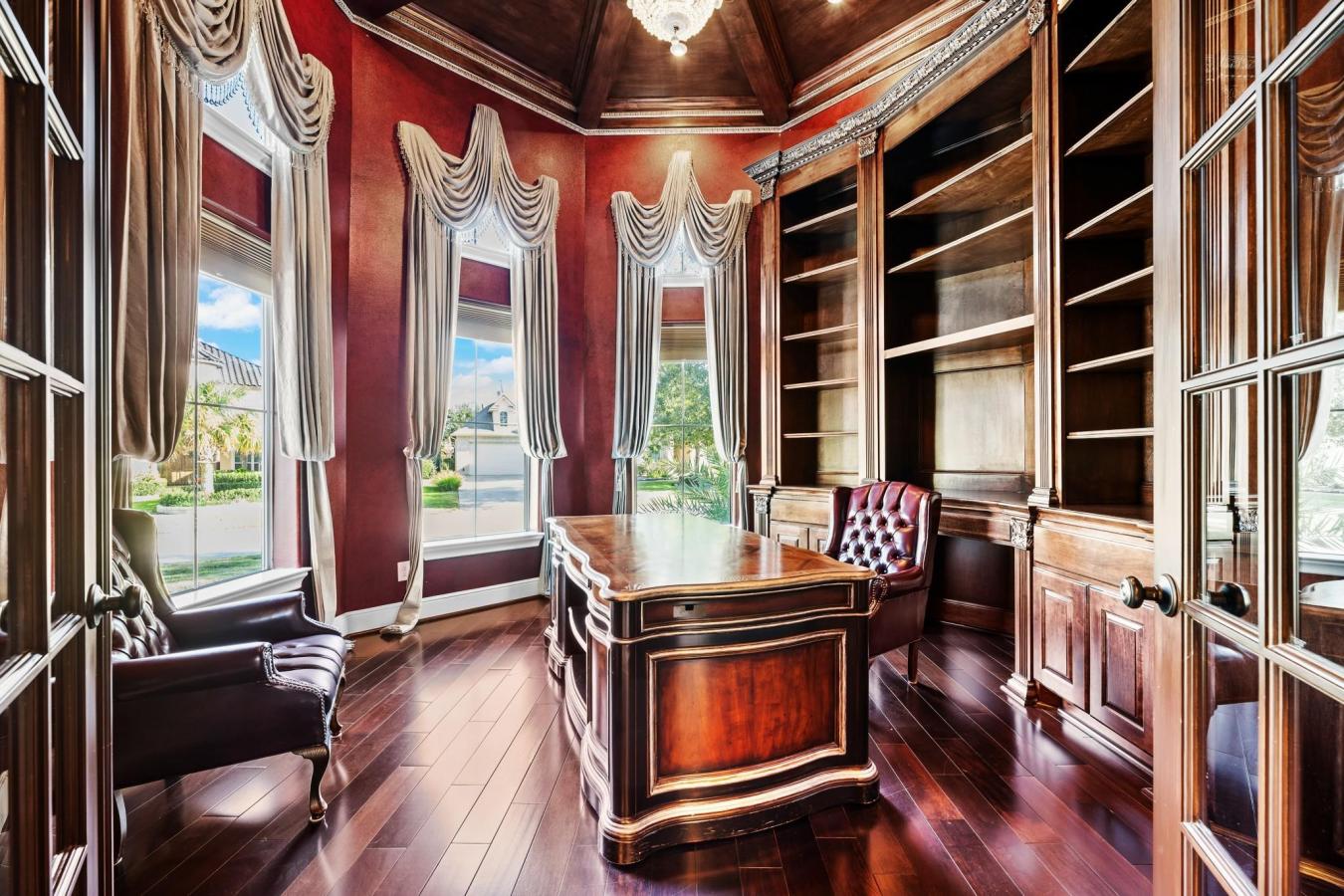Luxury Mediterranean Estate located in the Village of Creekside Park & – image 8