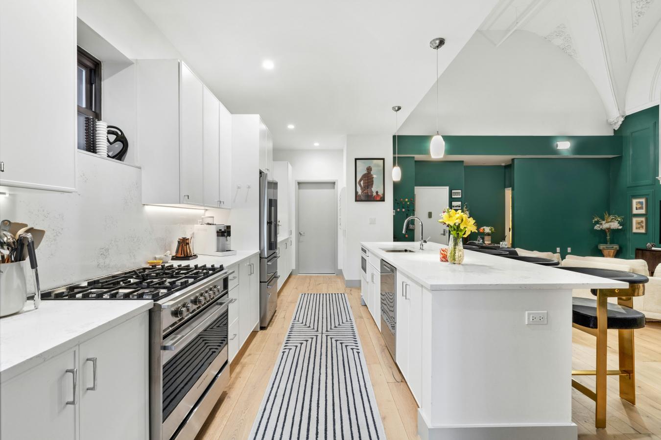 Hamilton Heights, New York, 10031, United States, 3 Bedrooms Bedrooms, ,3 BathroomsBathrooms,Residential,For Sale,2040836