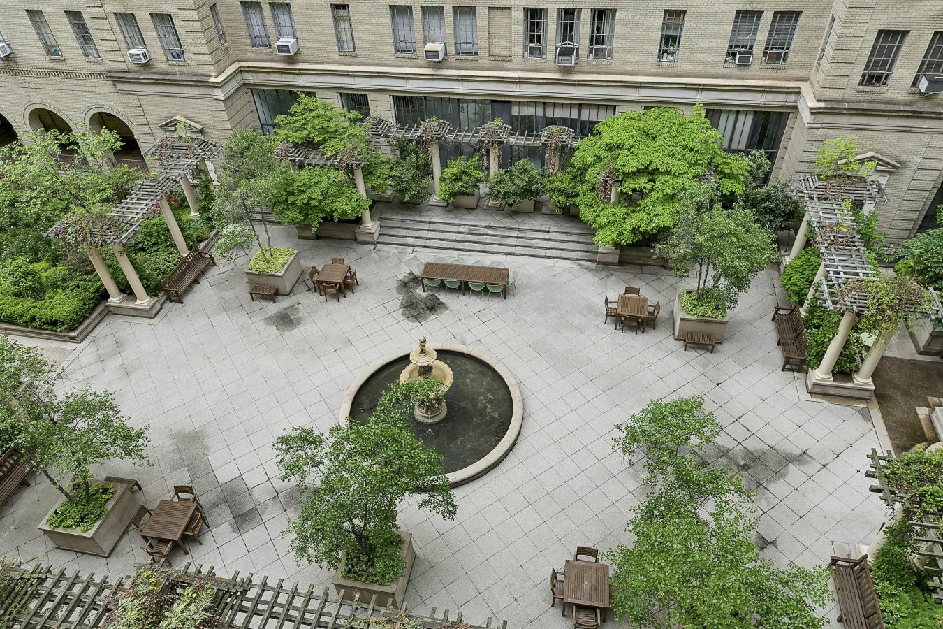 New York, New York, 10019, United States, 1 Bedroom Bedrooms, ,1 BathroomBathrooms,Residential,For Sale,2040834