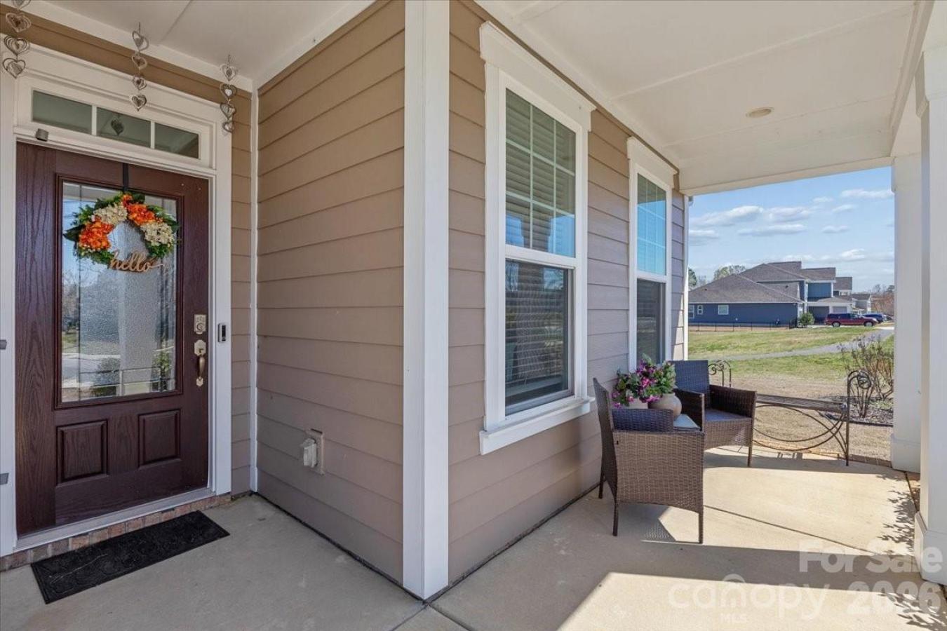 Move-in ready and beautifully designed, this 3-bedroom, 2.5-bath home – image 3