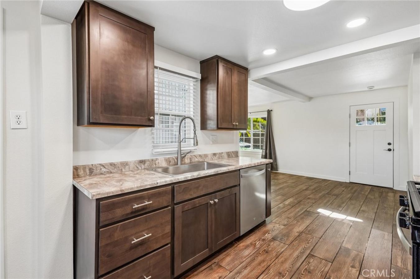 Redondo Beach, Los Angeles, 90277, United States, 1 Bedroom Bedrooms, ,1 BathroomBathrooms,Residential,For Sale,2040821