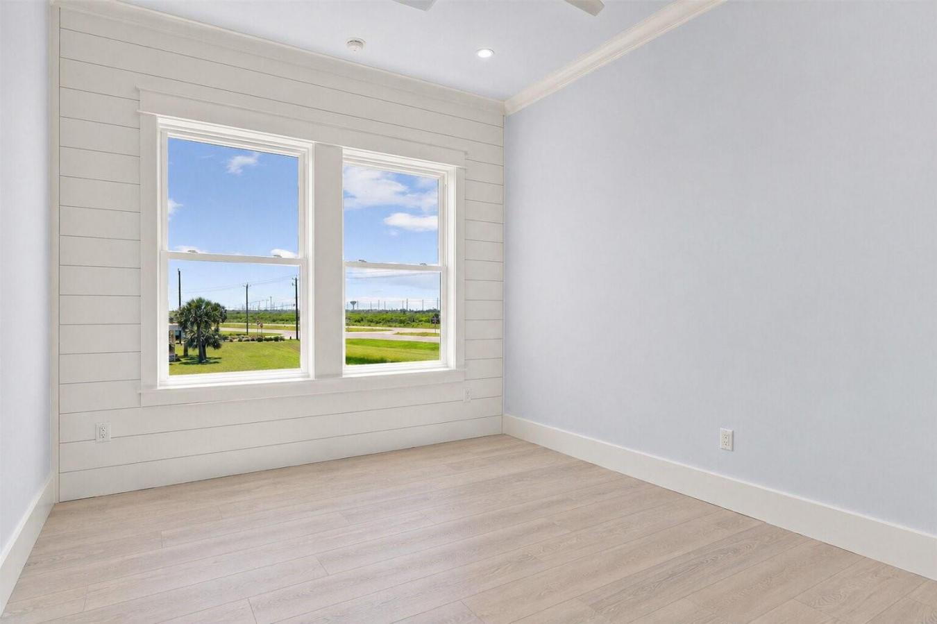 Galveston, Galveston, 77554, United States, 5 Bedrooms Bedrooms, ,4 BathroomsBathrooms,Residential,For Sale,2040814