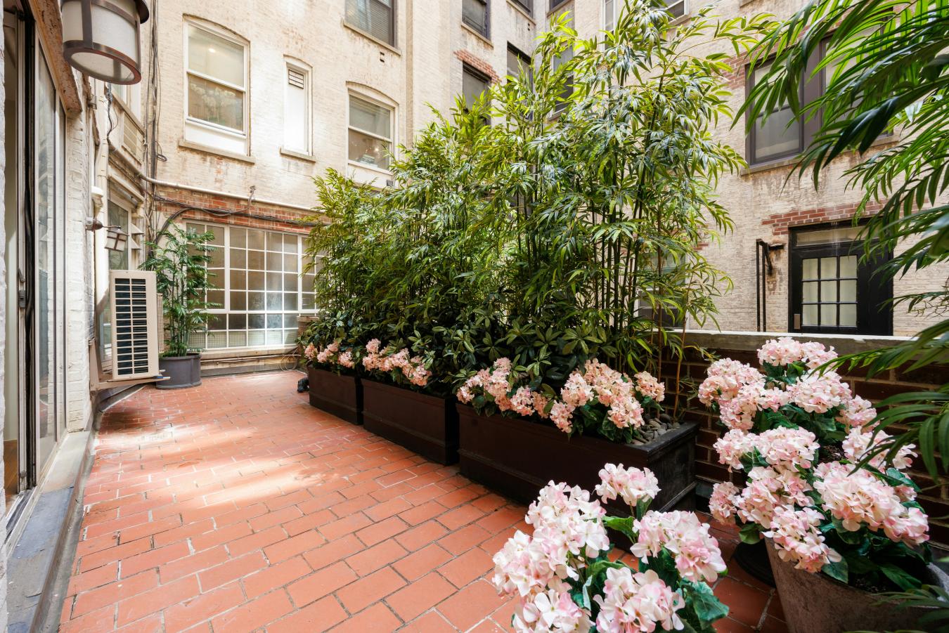 New York, New York, 10028, United States, 5 Bedrooms Bedrooms, ,3 BathroomsBathrooms,Residential,For Sale,2040804