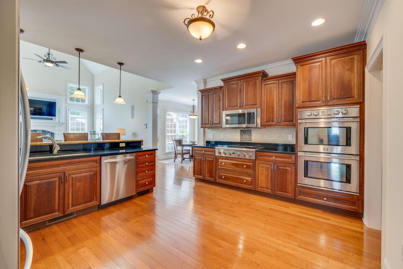 Kingsport, Sullivan, 37664, United States, 6 Bedrooms Bedrooms, ,6 BathroomsBathrooms,Residential,For Sale,2043059