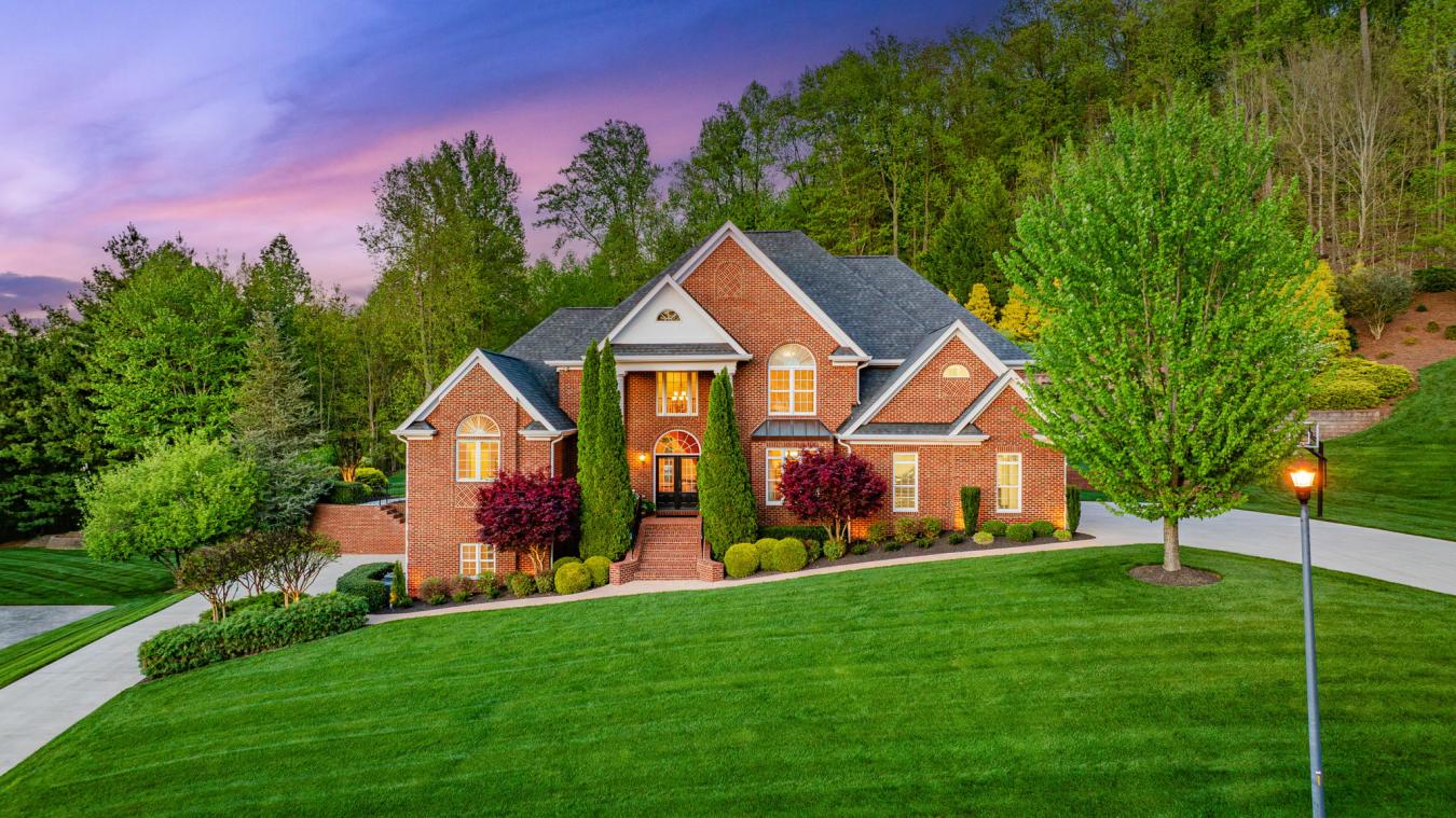 Kingsport, Sullivan, 37664, United States, 6 Bedrooms Bedrooms, ,6 BathroomsBathrooms,Residential,For Sale,2043059
