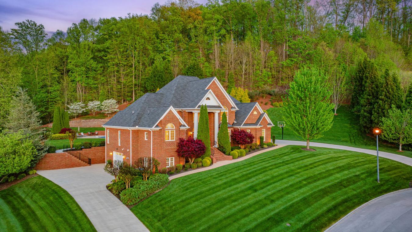 Kingsport, Sullivan, 37664, United States, 6 Bedrooms Bedrooms, ,6 BathroomsBathrooms,Residential,For Sale,2043059