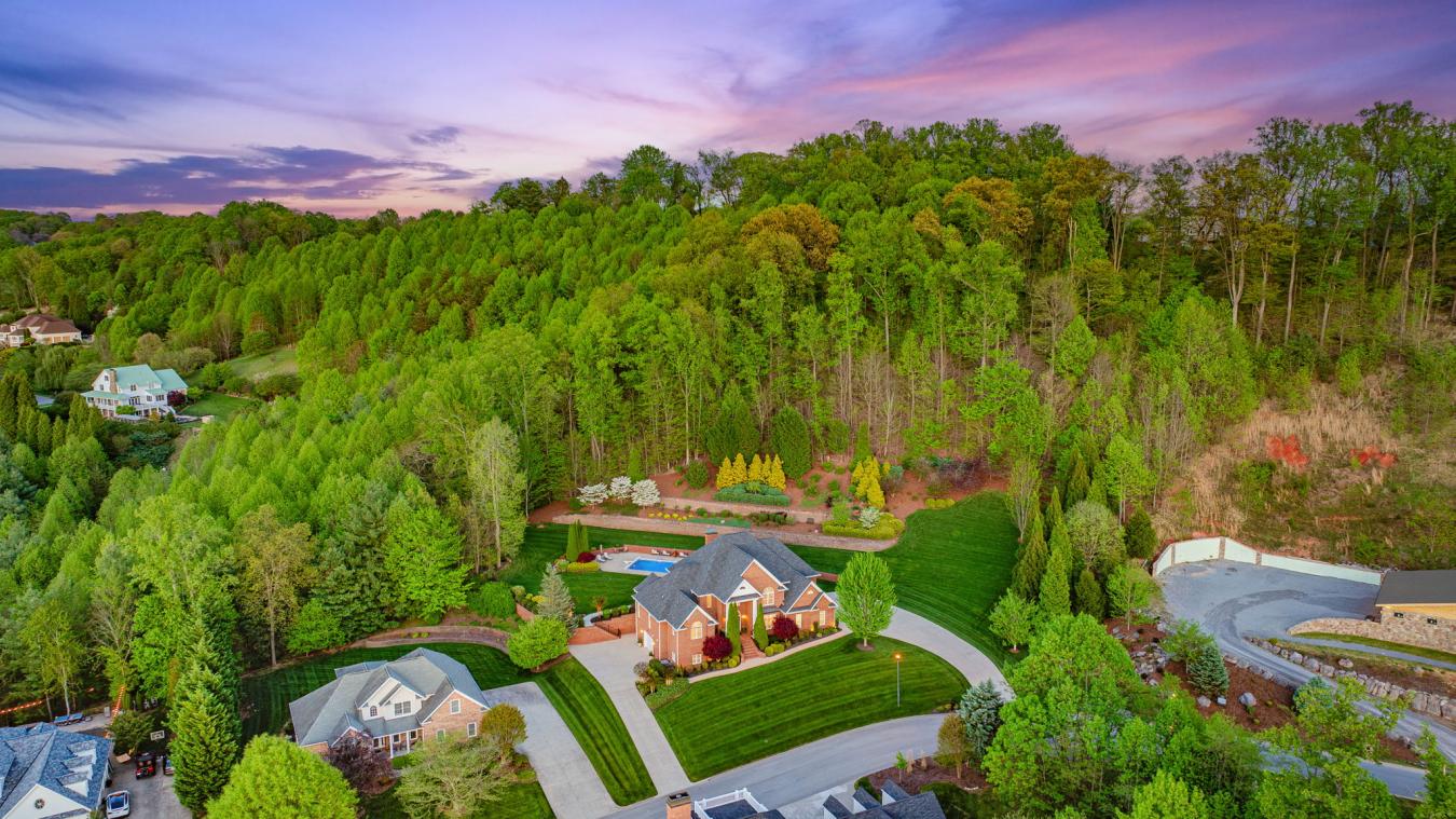 Kingsport, Sullivan, 37664, United States, 6 Bedrooms Bedrooms, ,6 BathroomsBathrooms,Residential,For Sale,2043059